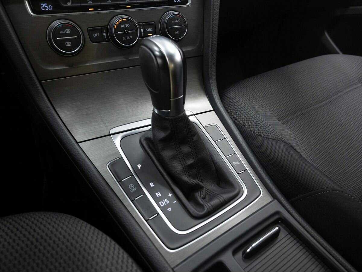 Volkswagen Golf, 2013 - Фото №21