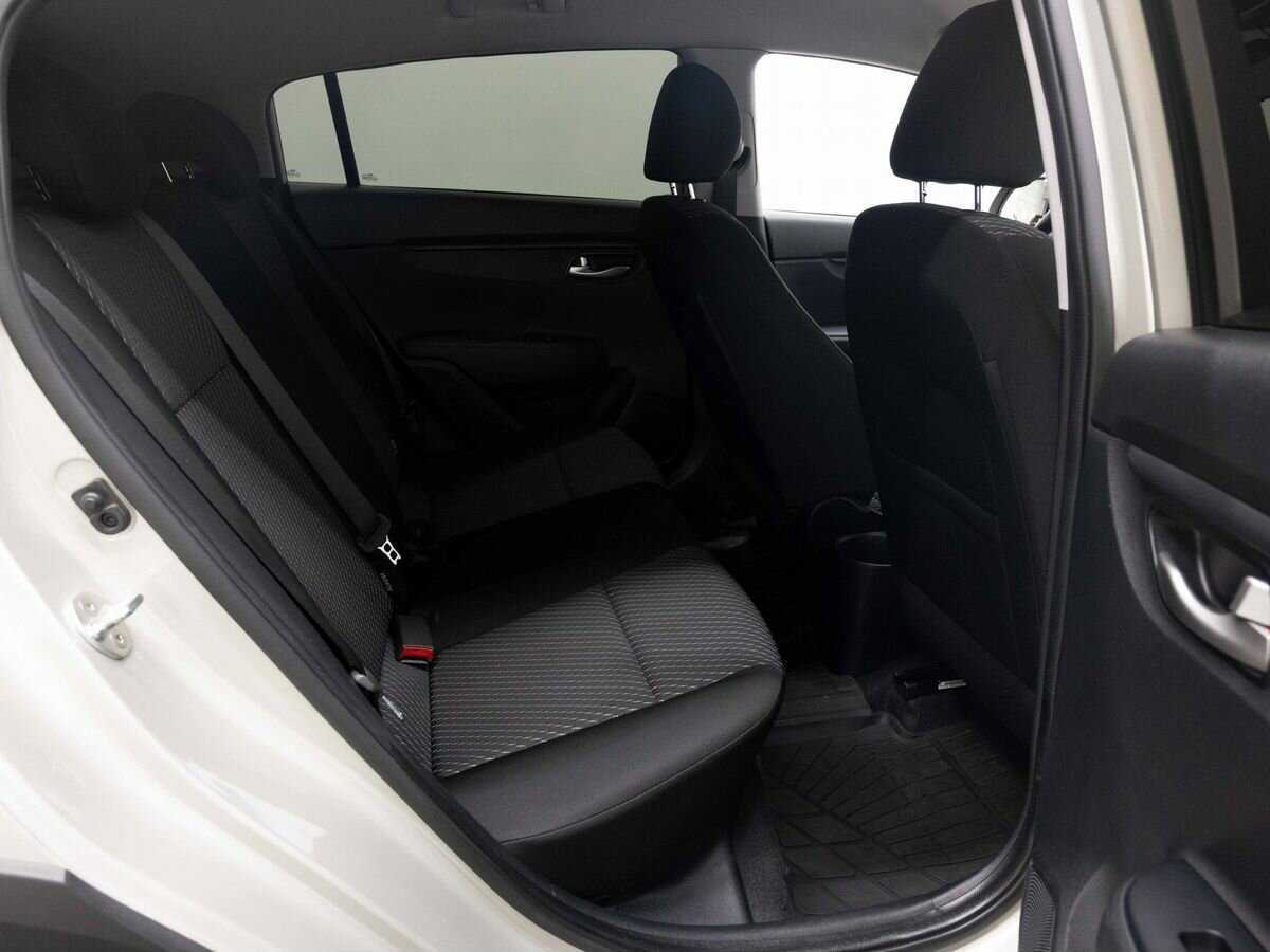 Kia Rio X-Line, 2020 - Фото №11