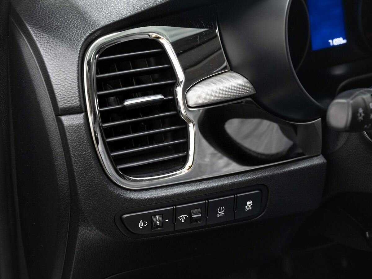 Kia Rio X-Line, 2020 - Фото №18