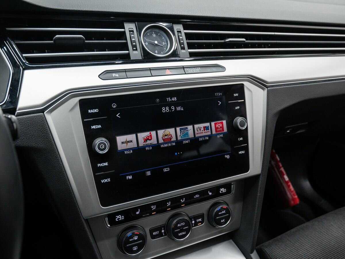 Volkswagen Passat, 2018 - Фото №18