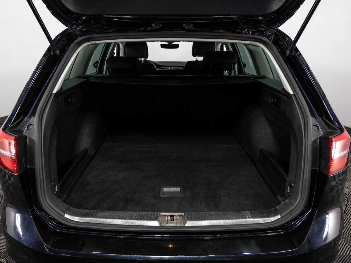 Volkswagen Passat, 2018 - Фото №21