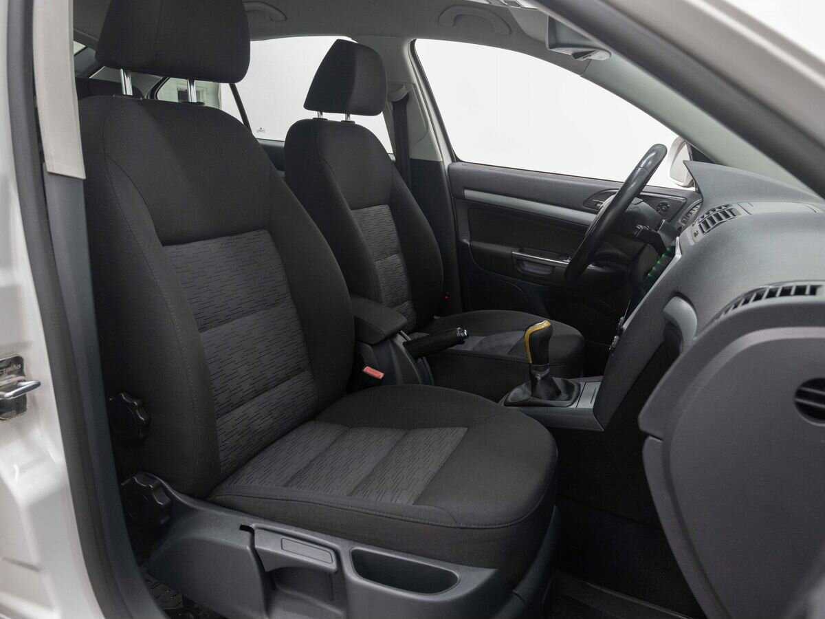 Skoda Octavia, 2012 - Фото №11