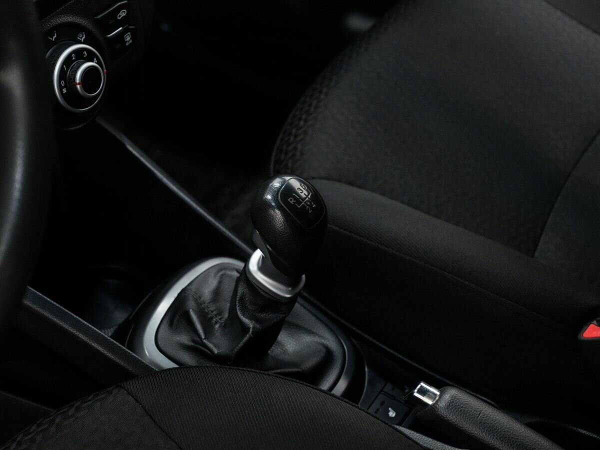 Kia Rio 5-speed, 2012 - Фото №13