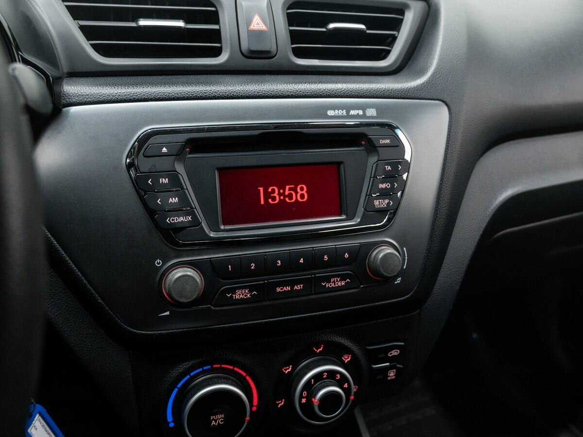 Kia Rio 5-speed, 2012 - Фото №16