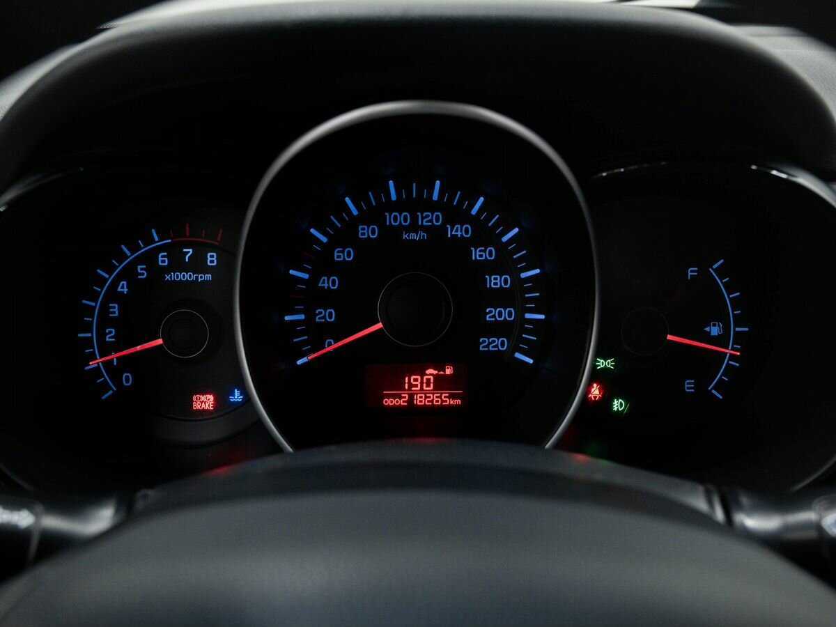 Kia Rio 5-speed, 2012 - Фото №17