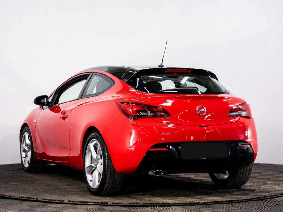 Opel Astra GTC, 2012 - Фото №3
