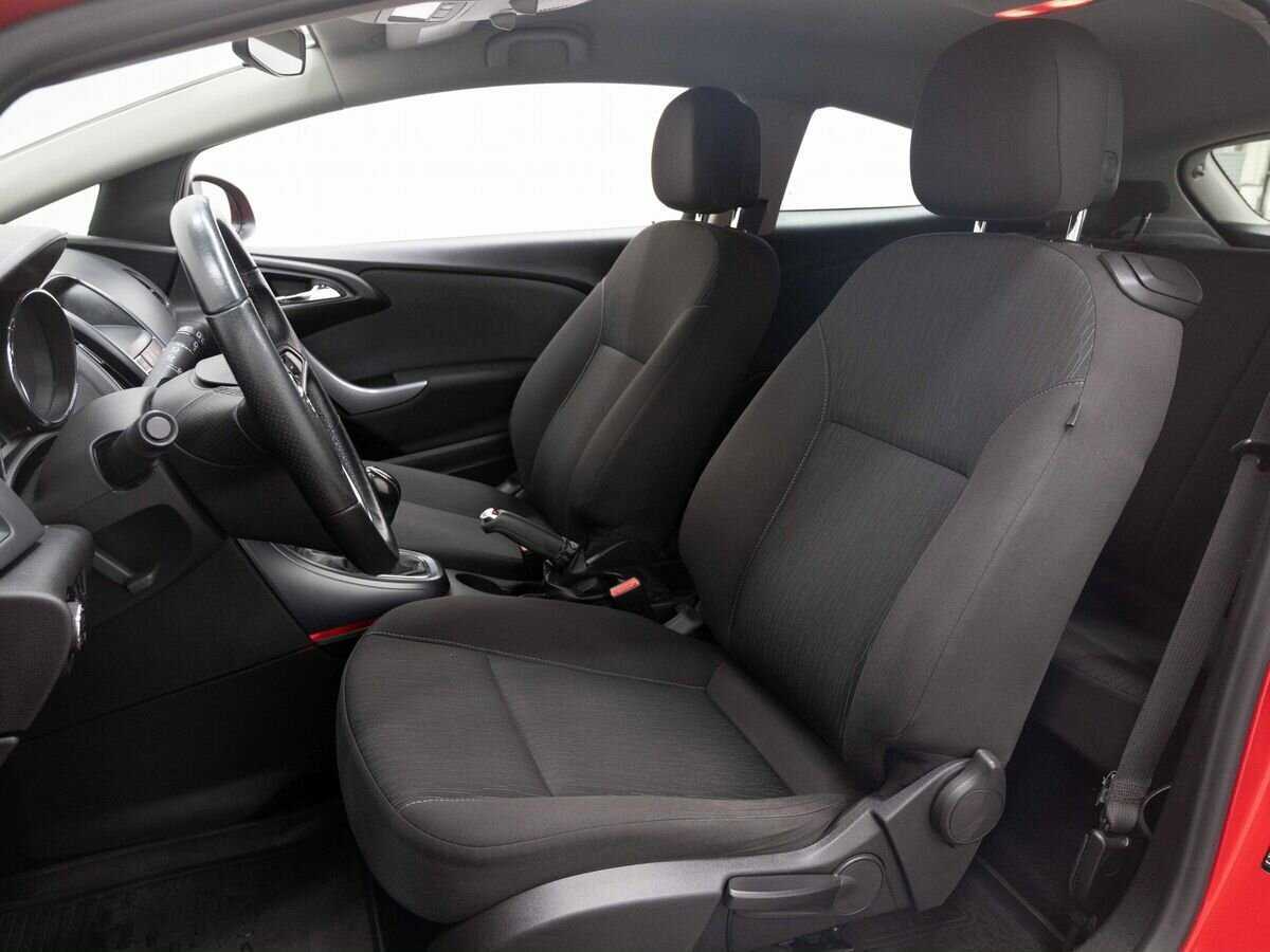 Opel Astra GTC, 2012 - Фото №9