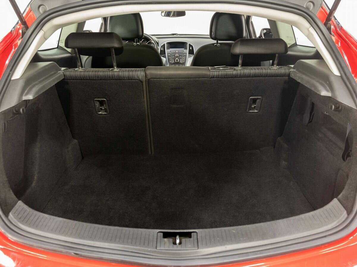 Opel Astra GTC, 2012 - Фото №21