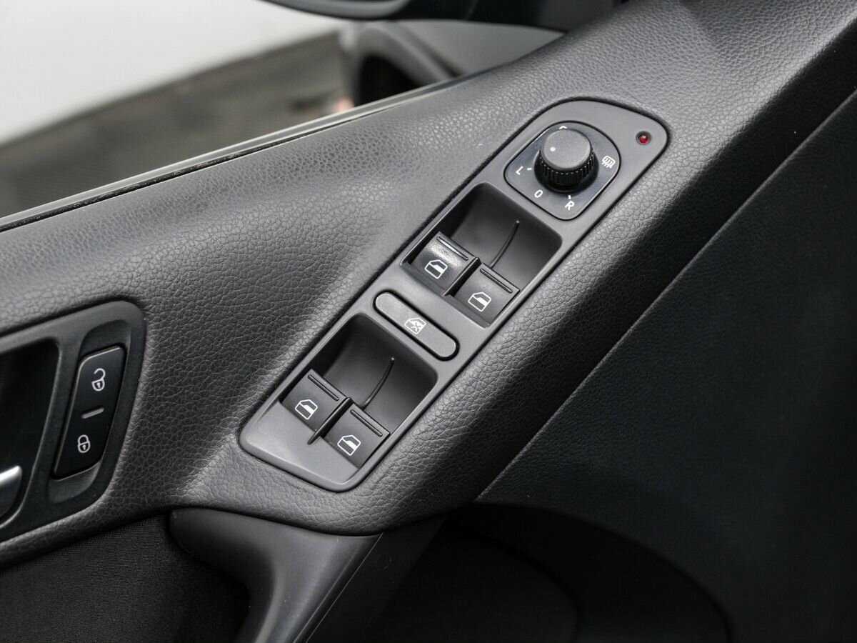 Volkswagen Tiguan, 2013 - Фото №15