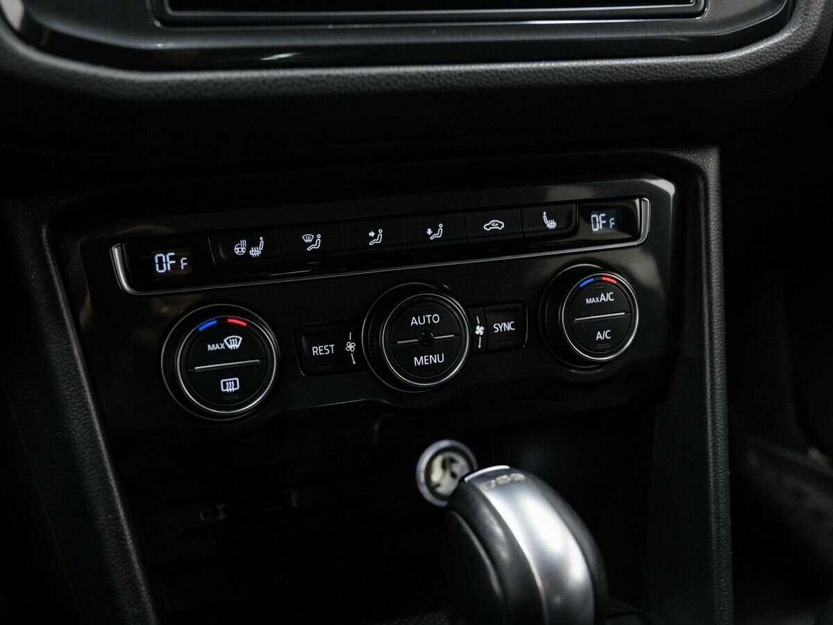 Volkswagen Tiguan, 2017 - Фото №17