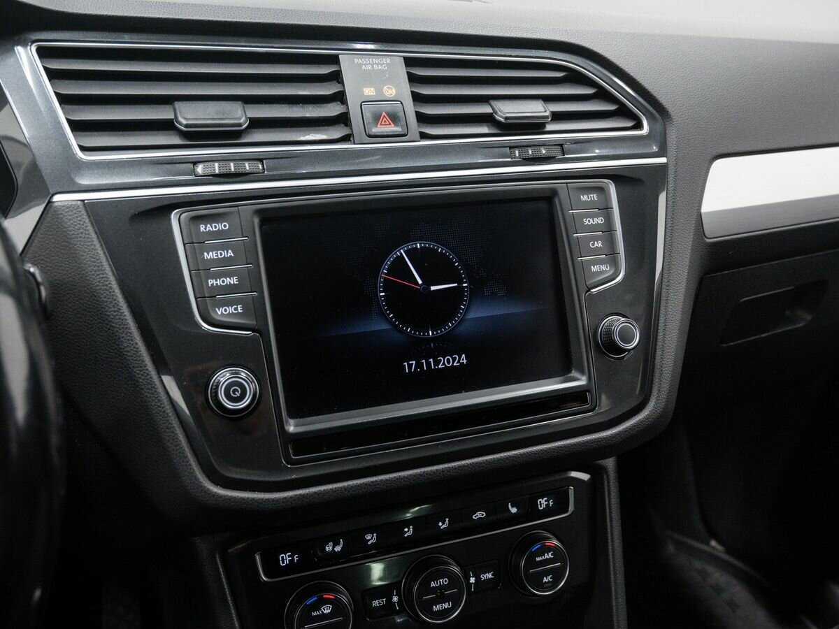 Volkswagen Tiguan, 2017 - Фото №18