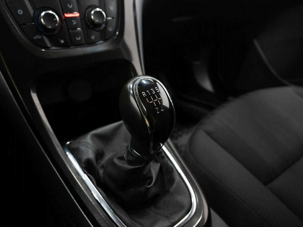 Opel Astra, 2013 - Фото №19