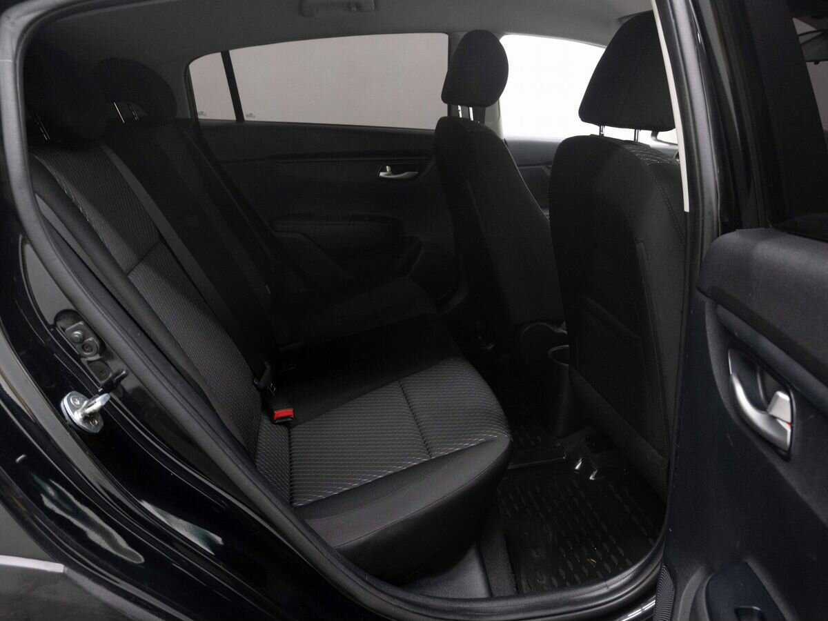 Kia Rio X-Line, 2017 - Фото №10