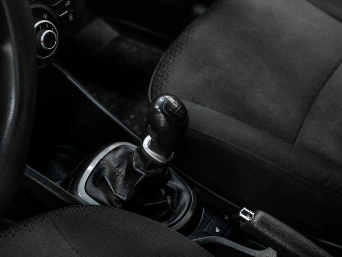 Kia Rio 5-speed, 2012 - Фото №17