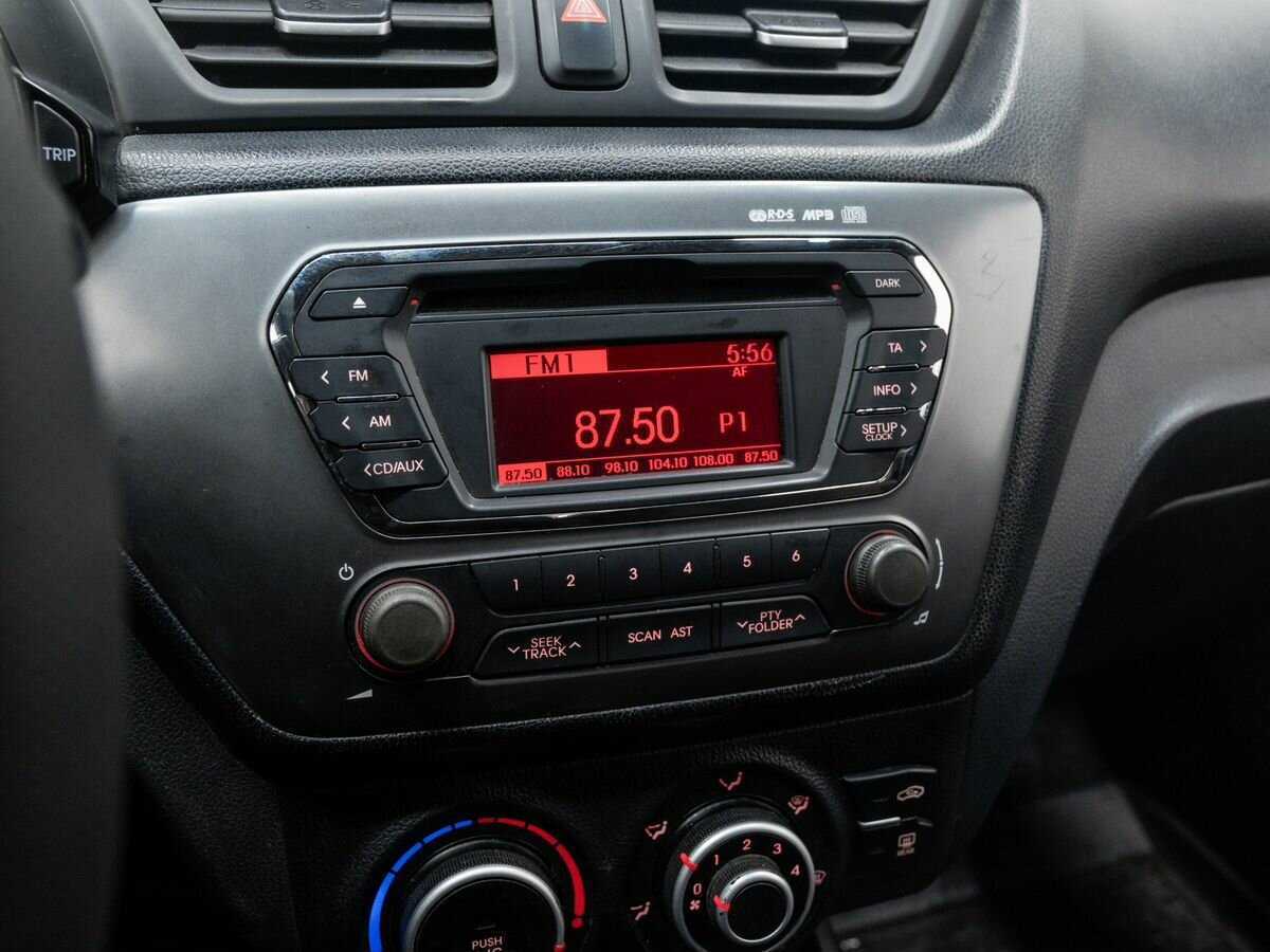 Kia Rio 5-speed, 2012 - Фото №19