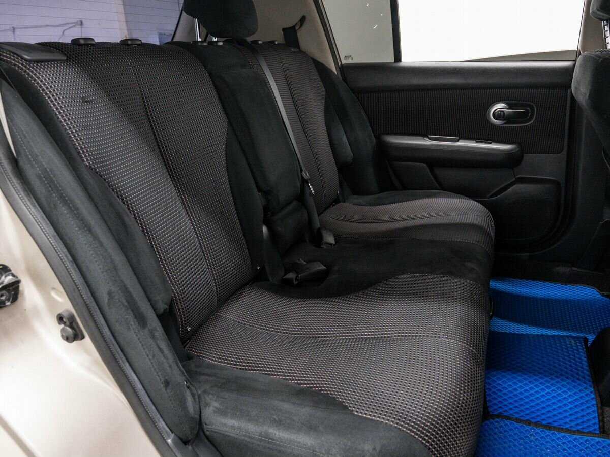 Nissan Tiida, 2012 - Фото №9