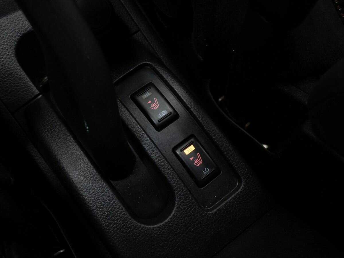 Nissan Tiida, 2012 - Фото №18