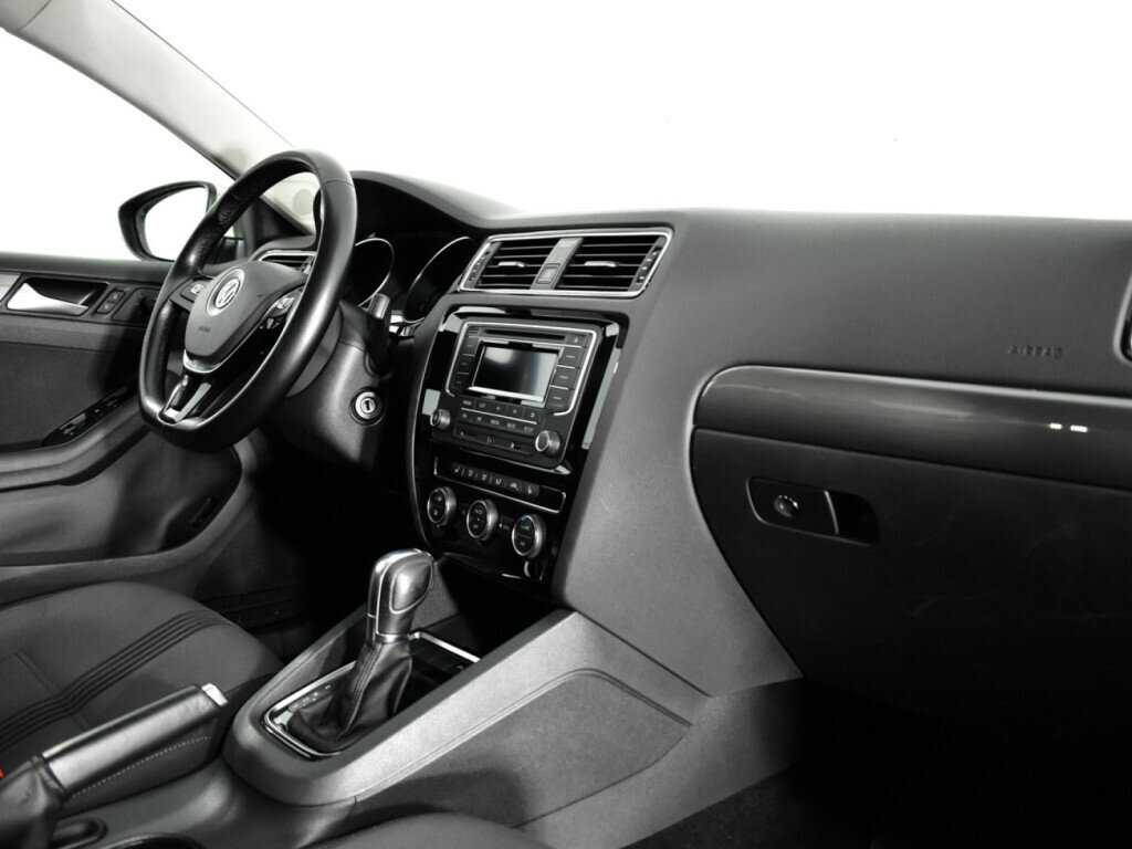 Volkswagen Jetta, 2016 - Фото №8