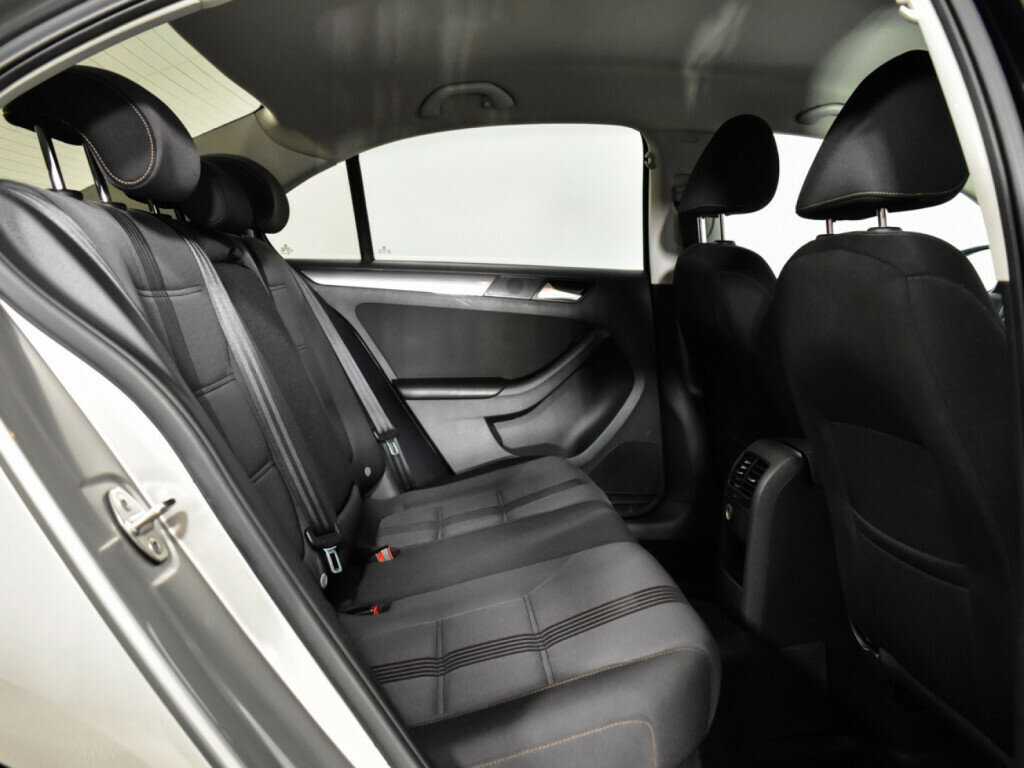 Volkswagen Jetta, 2016 - Фото №9