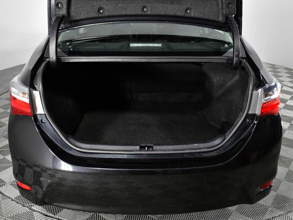 Toyota Corolla, 2018 - Фото №14