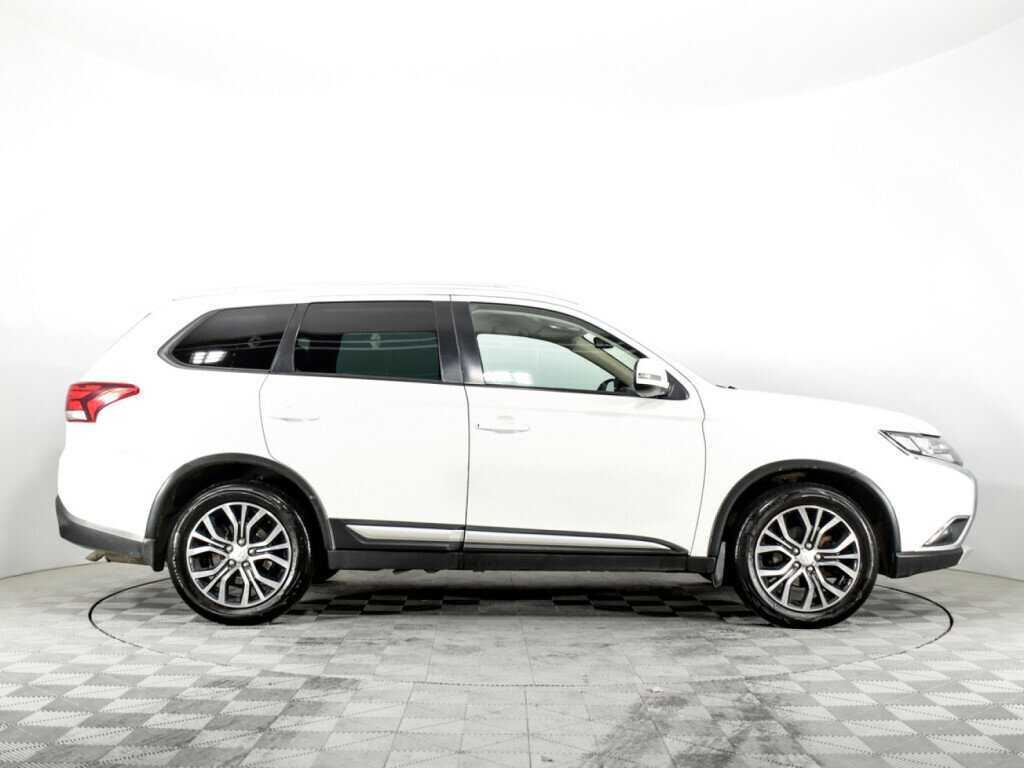 Mitsubishi Outlander, 2017 - Фото №3