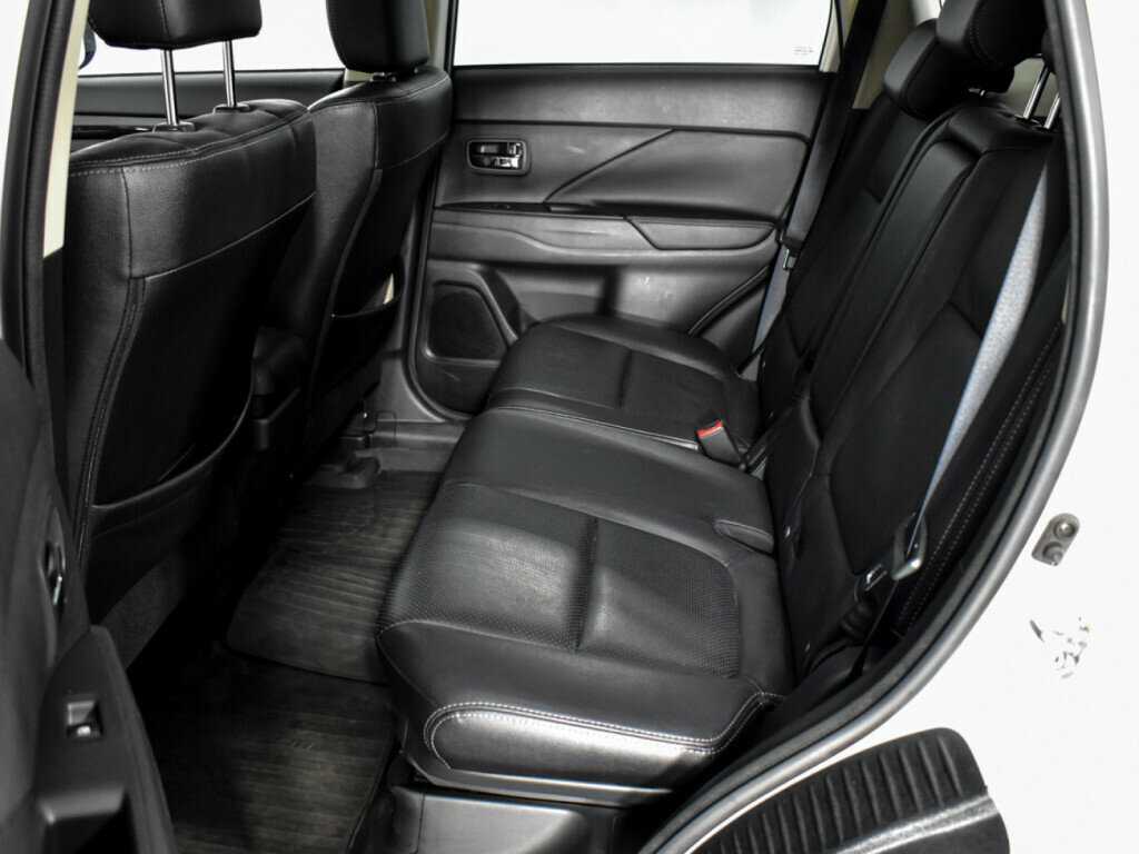 Mitsubishi Outlander, 2017 - Фото №11
