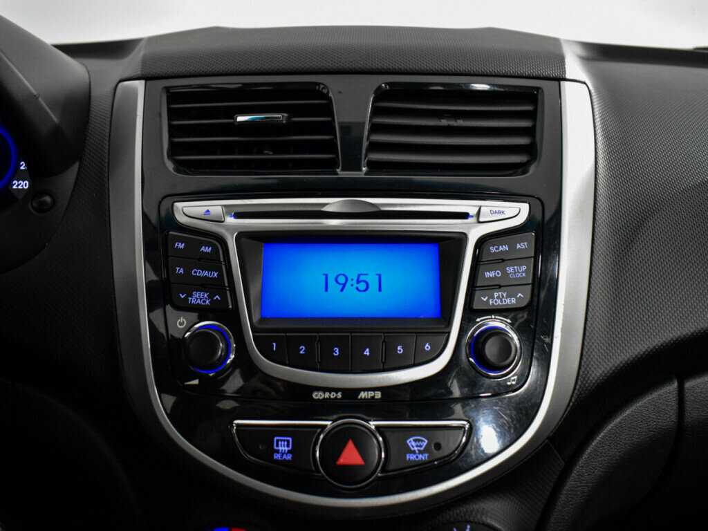 Hyundai Solaris, 2012 - Фото №10