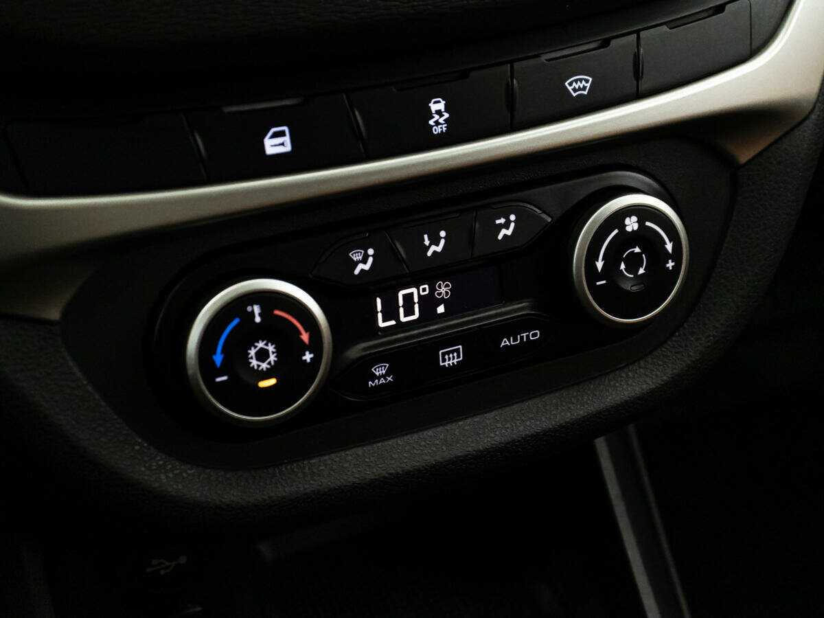 Lada (ВАЗ) Vesta SW Cross, 2019 - Фото №13