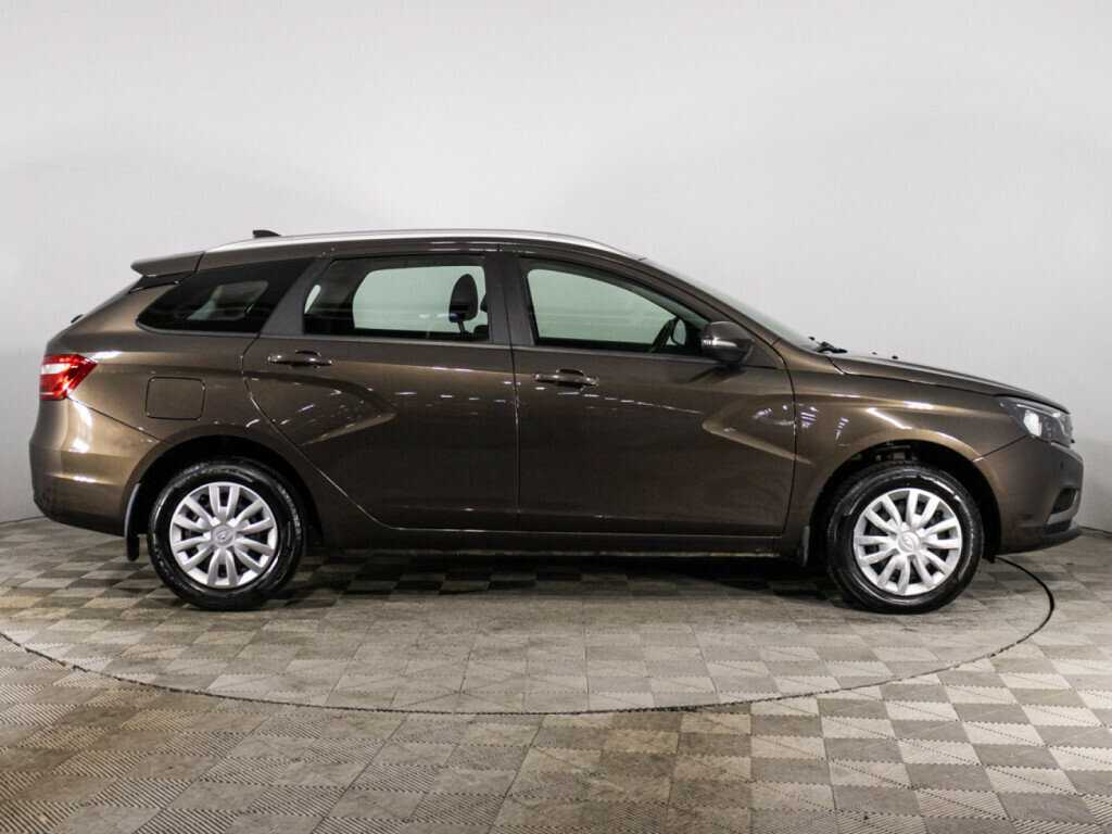 Lada (ВАЗ) Vesta SW, 2021 - Фото №3