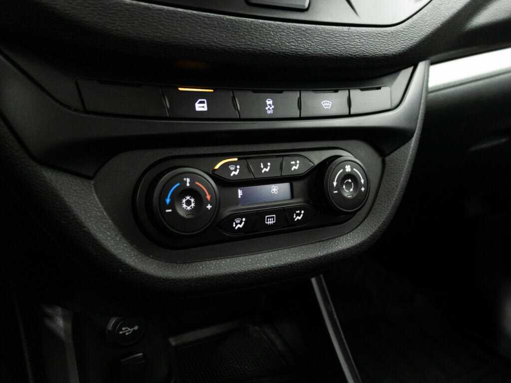 Lada (ВАЗ) Vesta SW, 2021 - Фото №14