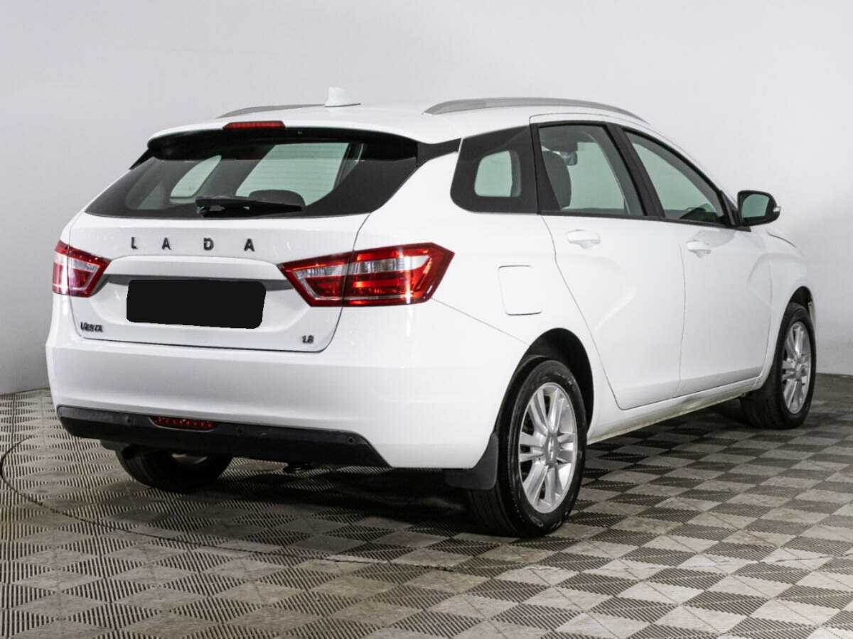 Lada (ВАЗ) Vesta SW, 2017 - Фото №4