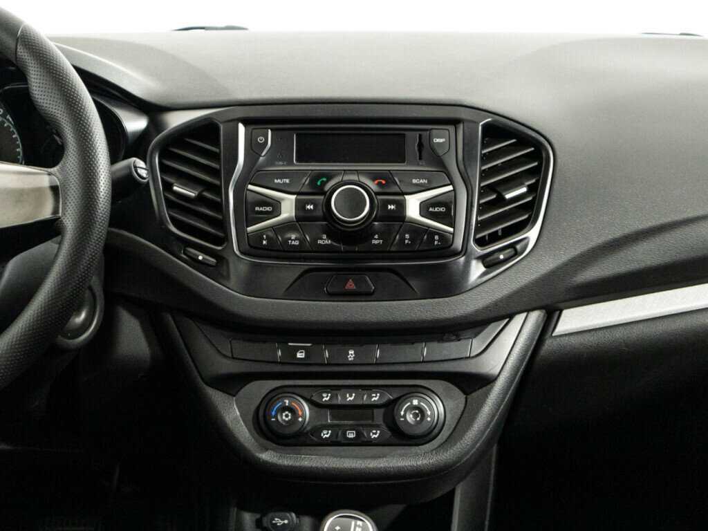 Lada (ВАЗ) Vesta, 2017 - Фото №13