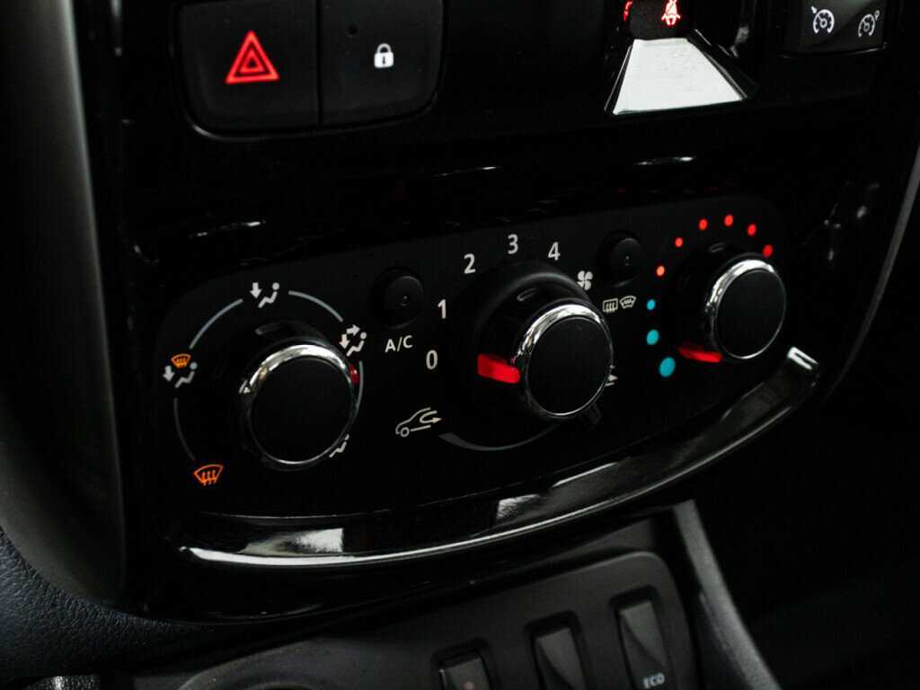 Nissan Terrano, 2017 - Фото №16