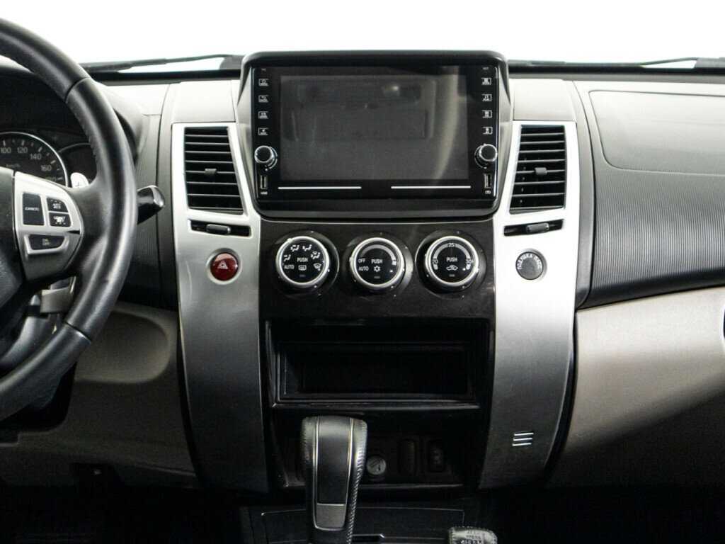 Mitsubishi Pajero Sport, 2014 - Фото №13