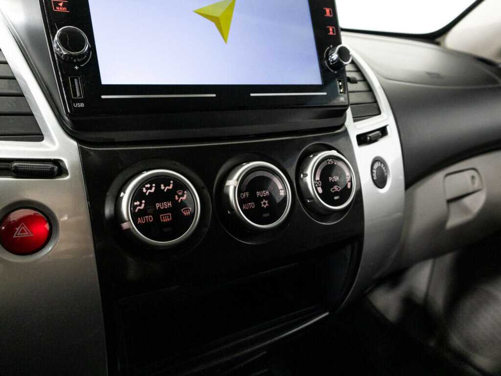 Mitsubishi Pajero Sport, 2014 - Фото №15