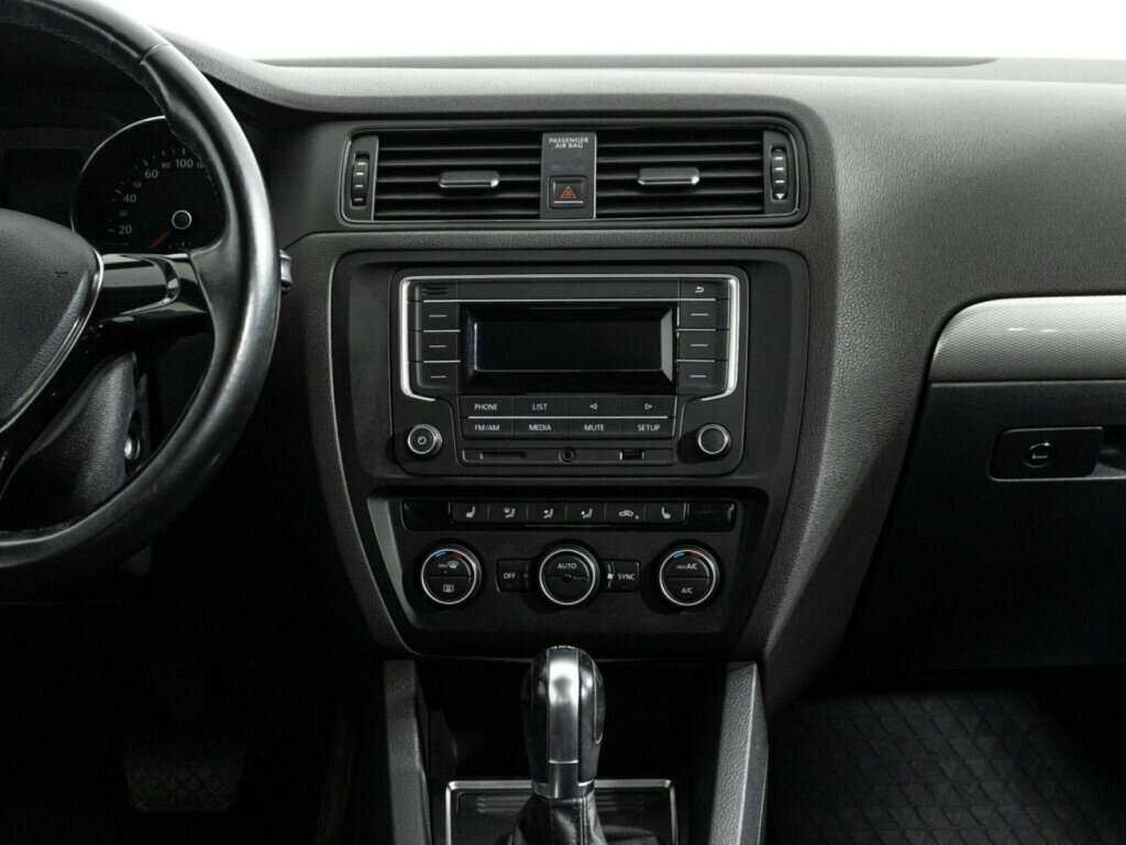 Volkswagen Jetta, 2016 - Фото №13
