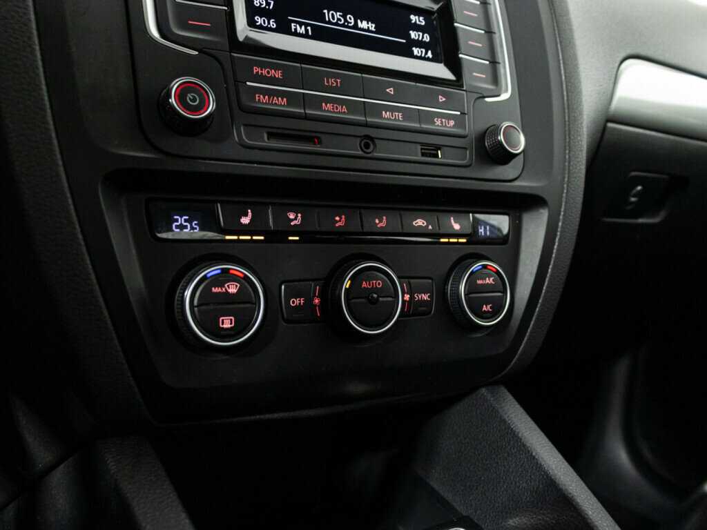 Volkswagen Jetta, 2016 - Фото №15