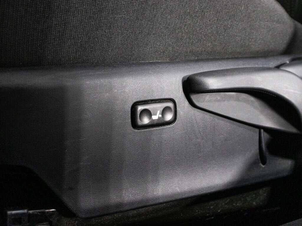 Toyota Auris, 2014 - Фото №17