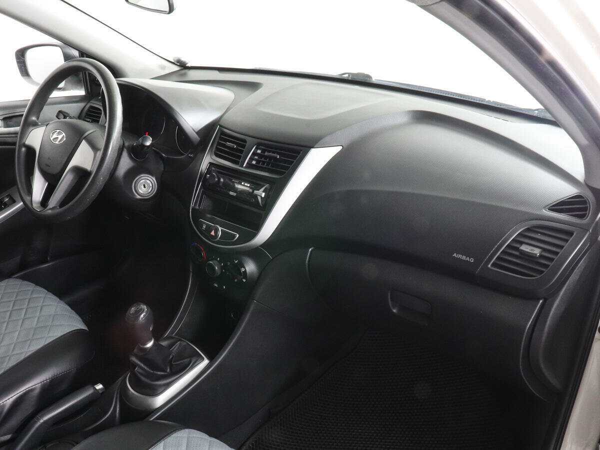 Hyundai Solaris, 2015 - Фото №9