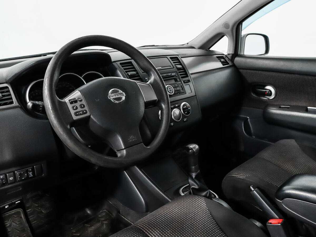 Nissan Tiida, 2012 - Фото №8