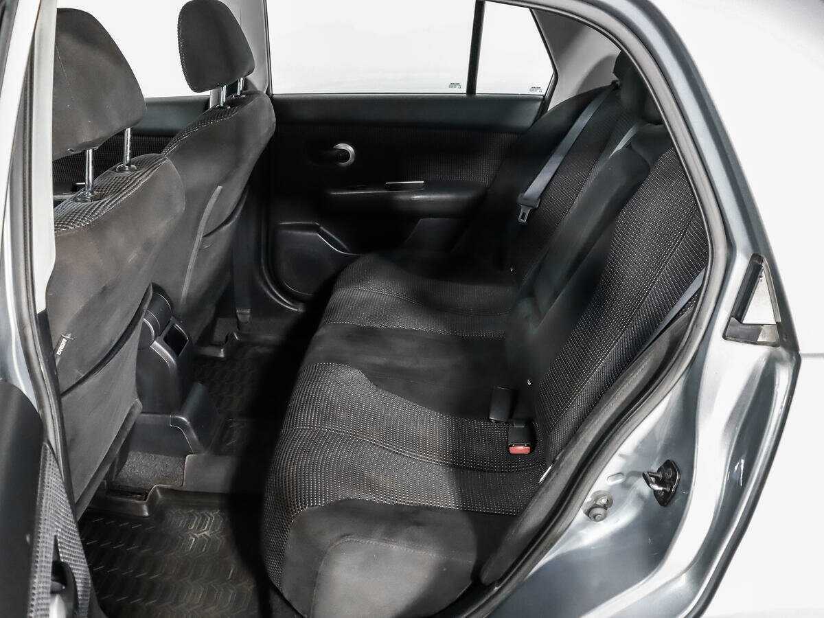 Nissan Tiida, 2012 - Фото №9