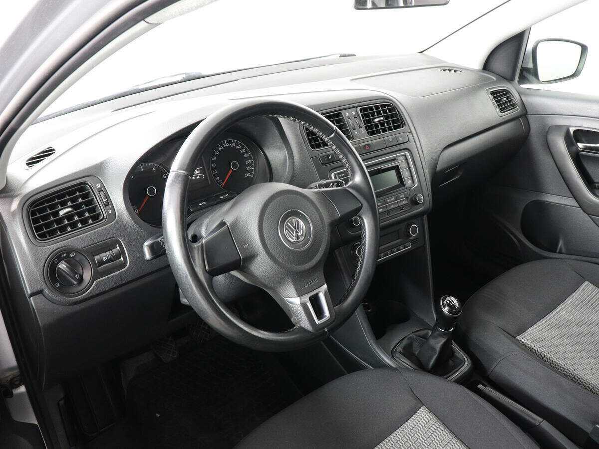 Volkswagen Polo, 2015 - Фото №8