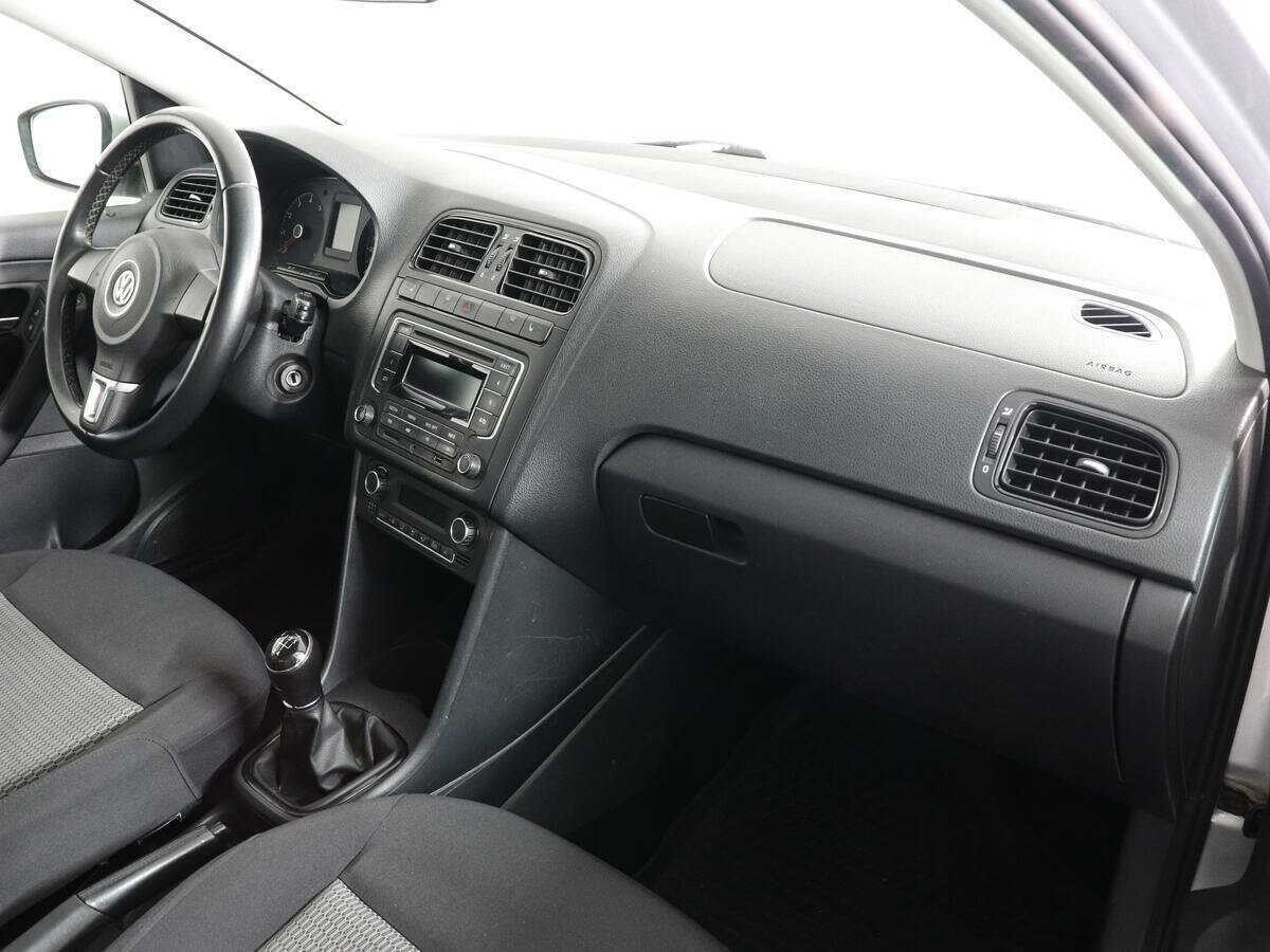 Volkswagen Polo, 2015 - Фото №9