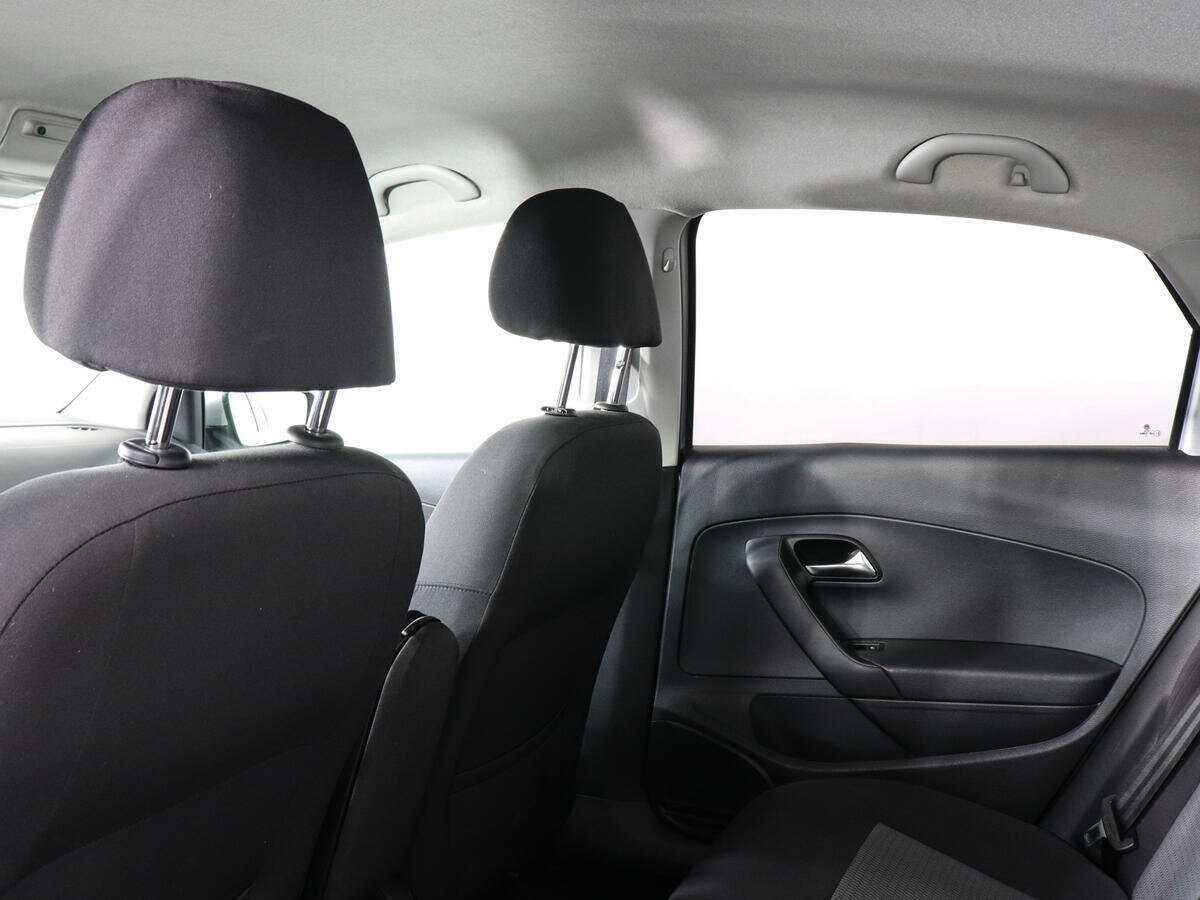 Volkswagen Polo, 2015 - Фото №11