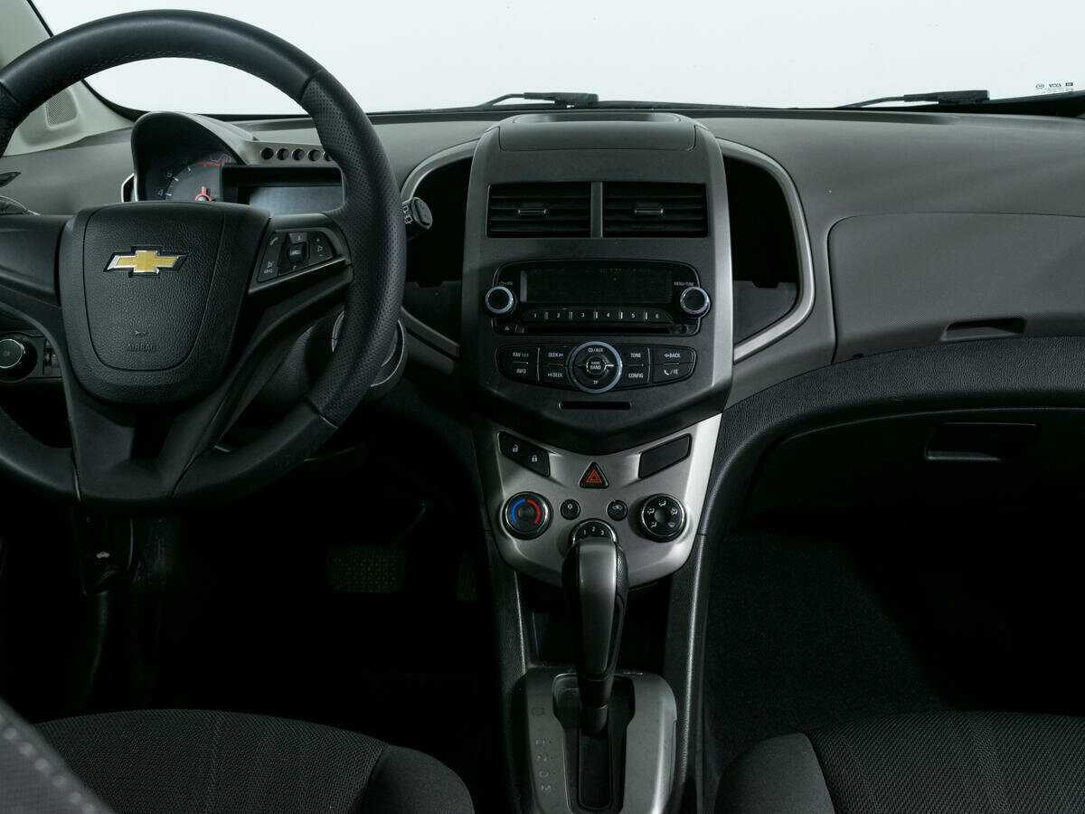 Chevrolet Aveo, 2012 - Фото №8