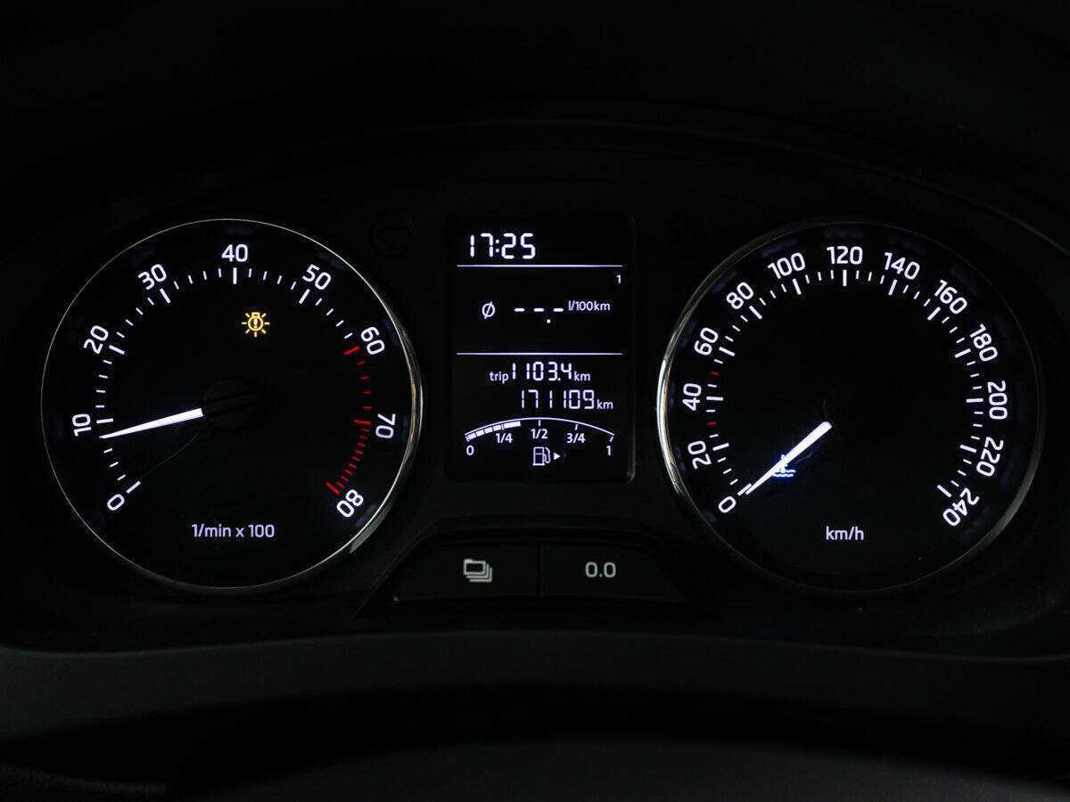 Skoda Rapid, 2014 - Фото №11