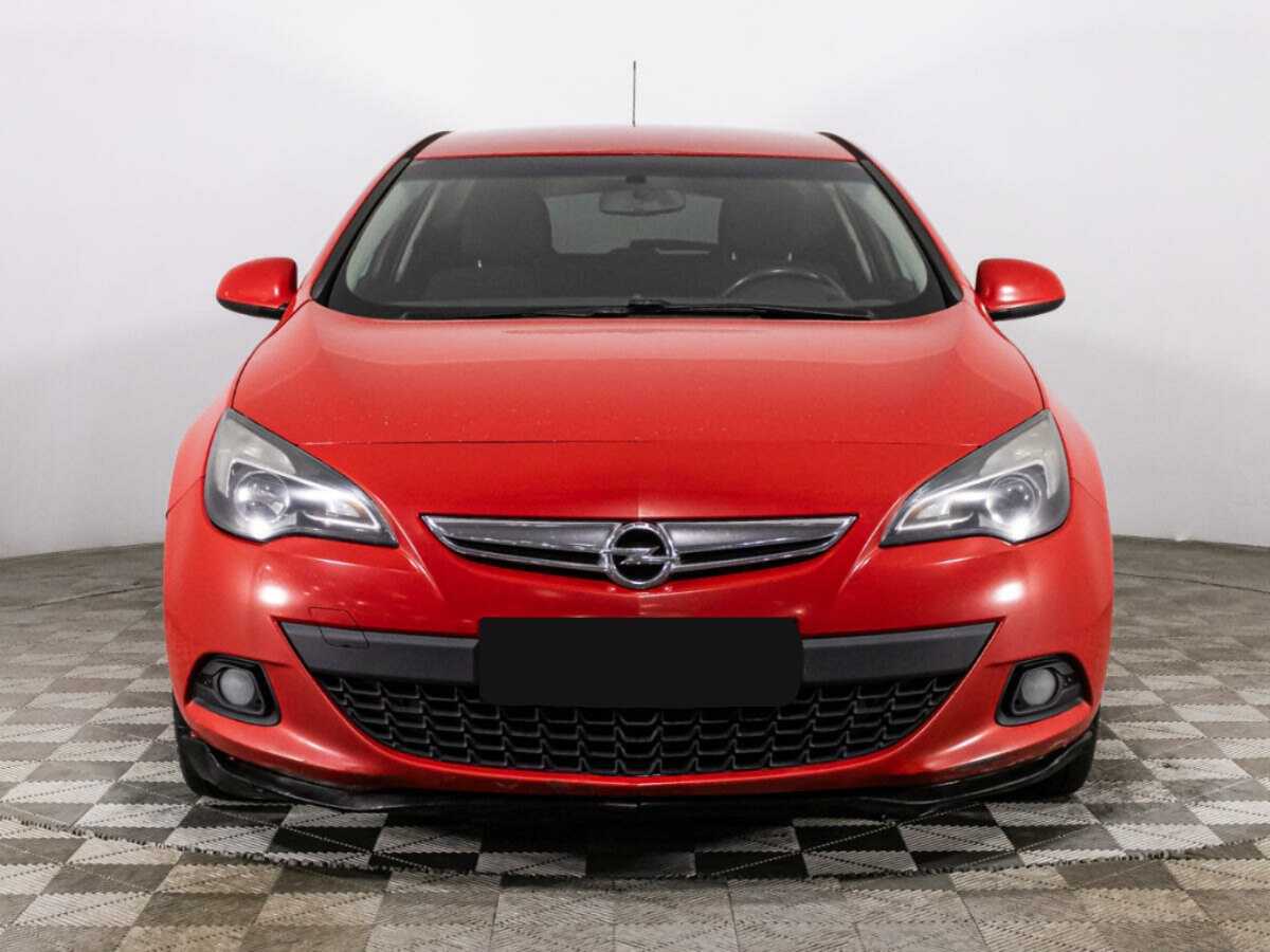Opel Astra GTC, 2013 - Фото №1