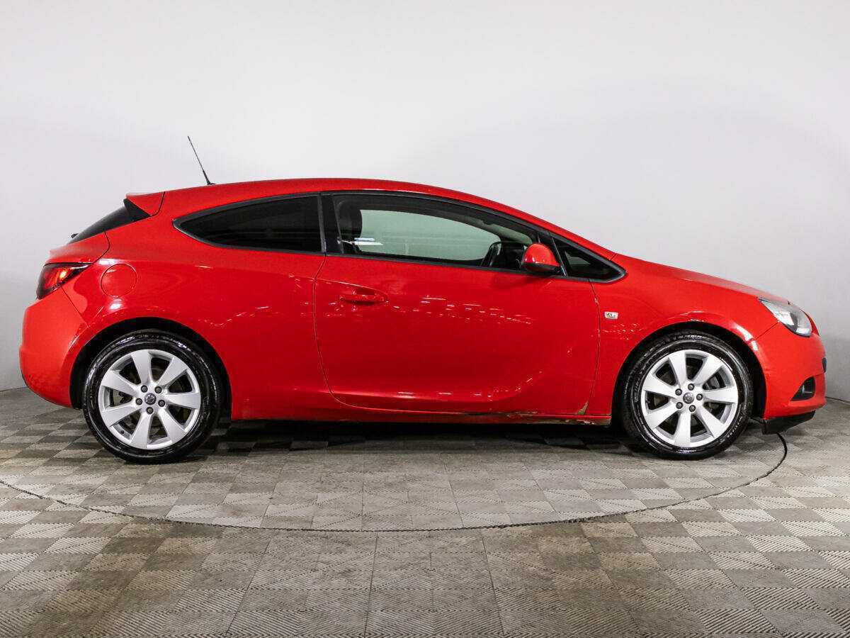 Opel Astra GTC, 2013 - Фото №3