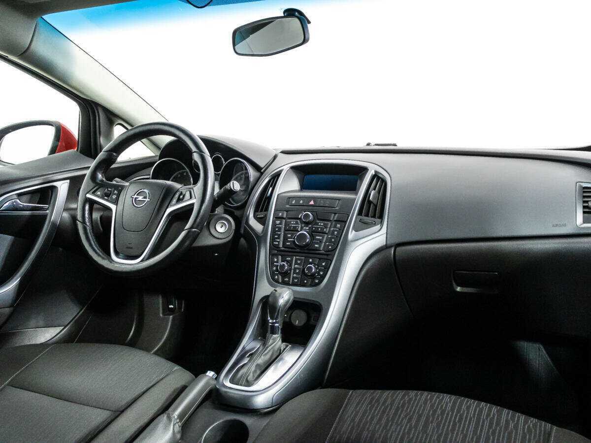 Opel Astra GTC, 2013 - Фото №8