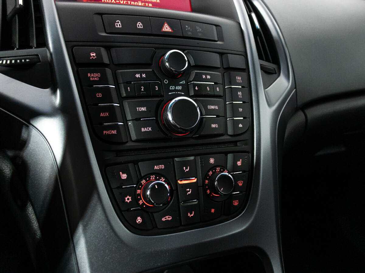 Opel Astra GTC, 2013 - Фото №14